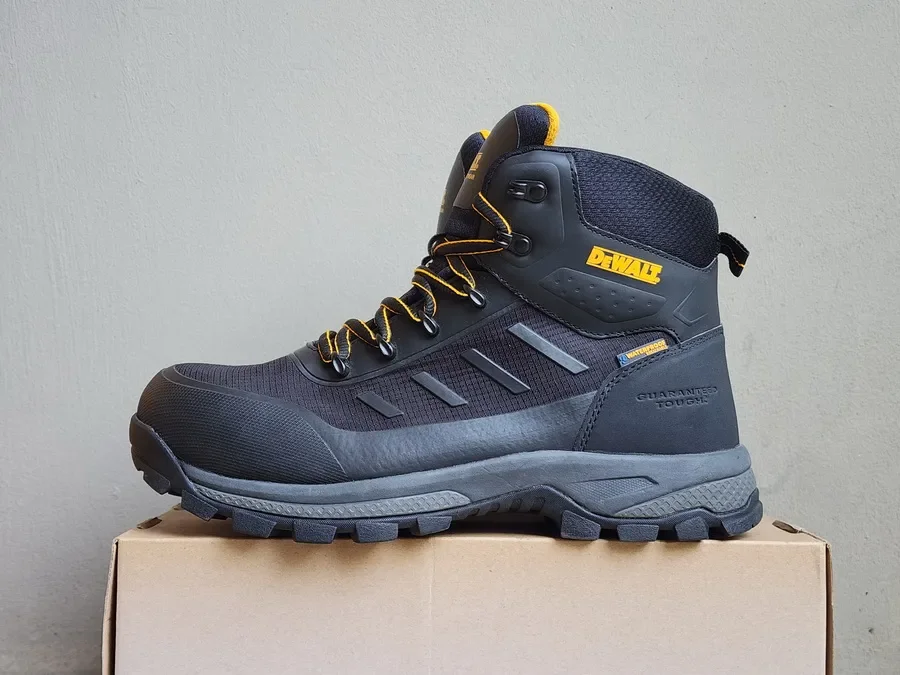 Dewalt recip hotsell safety boots black