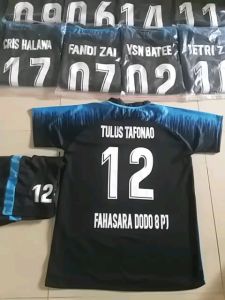 BAJU BOLA/FUTSAL/VOLLY GRATIS NAMA NOMOR PEMBELI