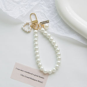 Elegant Imitation Pearl Chains Keychains Luxury Tag Keyrings Earphone Friend Gifts Souvenir Jewelry