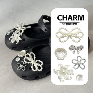 8Pcs Crocs Jibbitz Charms Beaded Bow Shoes with Diamond-encrusted Buckle Decoration for Crocs