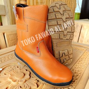 Sepatu safety king skn ujung besi keselamatan kerja pabrik pom bengkel las kantor proyek anti slip terbaru kualitas terlaris kulit sapi asli terbaik tahan api welder sepatu safety tahan solar sepatu safety tambang