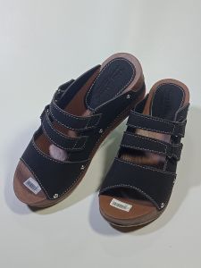 Sandal-wedges-biduan-wedges-tanpa-hak-sendalhijabers- wedgesmocca-wedgeskrem-wedgeshitam-kondangan