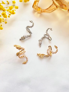 Dragon Shape Ear Clip Exquisite Earrings for Women and Men Clip On Earrings Dragon Ear Cuff Ornament for Daily