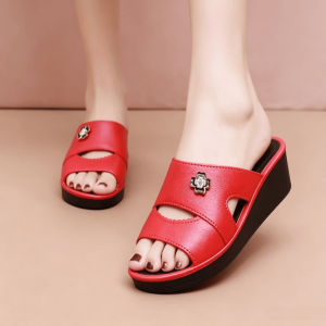 [Free Shipping] 2026 New Style WomenS Outdoor Fashion High-Heeled Summer Sandals Non-Slip Thick-Soled Slippers For Moms