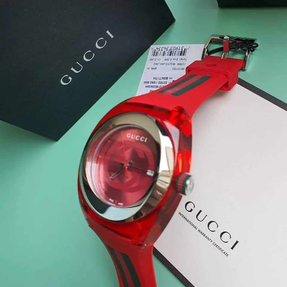 ออก Shop รับประกันของแท้ 100% นาฬิกาข้อมือ Gucci Sync XXL Red