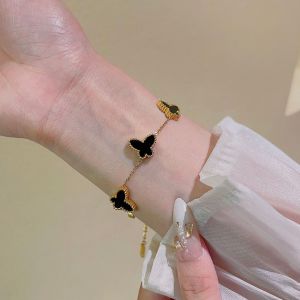 Lắc tay titan không phai màu không rỉ sét Vòng tay titan đính đá kiểu dáng dễ thương mã LTU03 trangsucmoiluatuoi.RIN