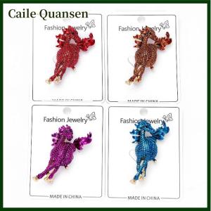 Caile เข็มกลัดม้าแฟชั่นสำหรับผู้หญิงหมุดรูปสัตว์ราศีบุคคลที่เป็นเอกลักษณ์สำหรับงานเลี้ยงของขวัญปีใหม่เครื่องประดับอุปกรณ์ตกแต่ง