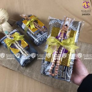 Paket 3in1 Sajadah Tasbih Al Quran Saku Souvenir Tahlilan Tasyakuran