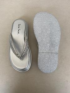 Sara Sara Diamond Sandal Jepit Wanita Elegan Motif Kristal Platform Tinggi - Warna Abu Tua/Hitam