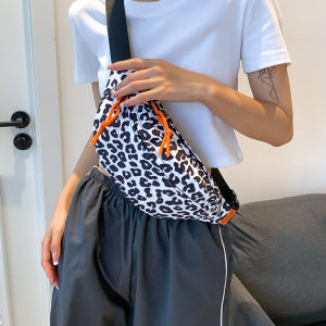 Animal atterns Nylon Crossbody Bag For Women Big Fanny Waist Pack Simple Travel Phone Purse Cloth Waist Bag Banana Hip Belt Bag2026
