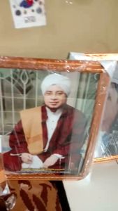 Bingkai Kaca Habib Tiga Serangkai 30x40 dan 32x48