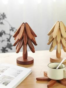 Alas Isolasi Panas Pohon Natal Mewah Kayu Solid ¥31.5x3 Meja Makan Kreatif Bentuk Pohon Kecil Alas Anti-Panas Alas Pot Alas Mangkuk Warna Walnut Lima Potong + Dasar