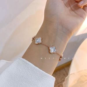 Gelang Tangan Clover Rose Gold Perempuan elegan anti karat
