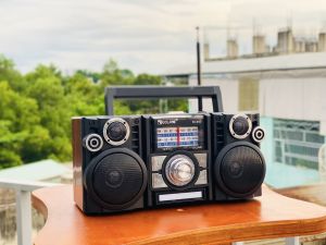 Đài Radio Nghe Nhạc cổ điển RX65D - Khả năng bắt sóng VỚI 3 Băng Tần AM/FM/SW Là rất tốt và âm thanh To Rõ Trung Thực