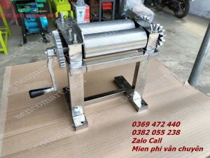 Máy Cán Mực Khô Cá Khô Quay Tay inox lô vân nhám