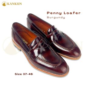 KANKUN Penny Loafer Burgundy รองเท้าหนังวัวแท้ เกรดพรีเมี่ยม วัสดุนำเข้าจากประเทศญี่ปุ่น เทคนิค Brush Off สีเบอกันดี โดยช่างฝีมือระดับมืออาชีพ งานสวยหรูหรา คลาสสิค สวมใส่สบาย พื้นนุ่มพิเศษฃ