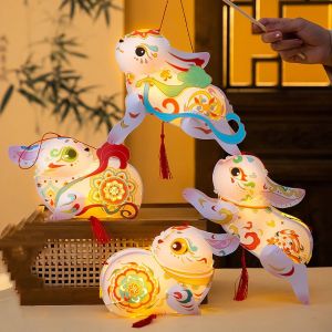 CHENJIE แบบจีน โคมไฟกระต่ายบิน ทำมือ รุ่นเรืองแสง โคมไฟเทศกาลกลางฤดูใบไม้ร่วง ของเล่นเด็กมีไฟ การ์ตูน โคมไฟกระต่ายแบบถือ ของตกแต่งฮั่นฟู