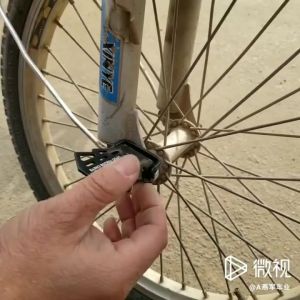 Gác chân sau xe đạp gấp gọn cao cấp an toàn gọn gàng