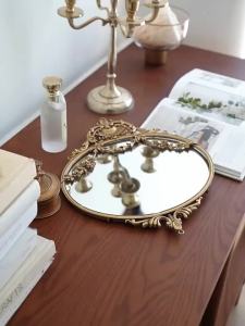 Sacesr Retro Retro Court Style Wall-mounted Decorative Mirror Makeup Mirror Gold Chain Engraved Bedroom Bathroom Vanity Mirror 2Z5B1