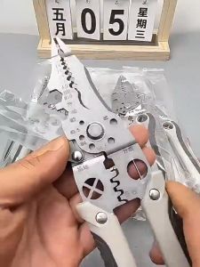 Automatic Adjustable Wire Stripping and Crimping Pliers for Professional Electrical Wiring Operation