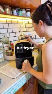 HAN RIVER Air Fryer 4.2L Multi-functional Household Oil-free Healthy Cooking Non-Stick Grill Bake
