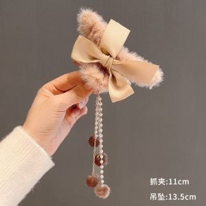 Plush Tassel Hair Clip Faux Fur Hair Claws Crab Clamps Pearl Tassel Hair Claw Fashion Women Hair Accessories