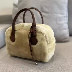 FX Niche Design Retro Shoulder Bag Casual Versatile Ladylike Commuter Pillow Bag XF