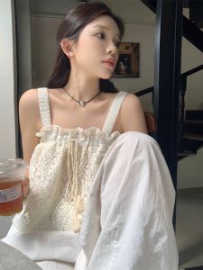 【READYSTOCK】Sleeveless lace tank top loose hollow crop top 现货钩花蕾丝背心 吊带宽松上衣 镂空背心女 度假风吊带女 法式上衣 民族风上衣