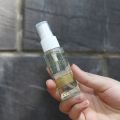 Xịt khoáng Queenie dưỡng ẩm, se khít lỗ chân lông trải nghiệm 35ml - Mỹ Phẩm Hàn Quốc. 