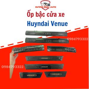 Ốp bậc cửa nẹp bước chân trong ngoài xe Hyundai Venue 2024 2025 mẫu Titan cao cấp sang trọng