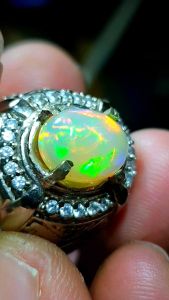 Cincin Batu Kalimaya Super Jarong: Pilihan Terbaik Untuk Cincin Pernikahan