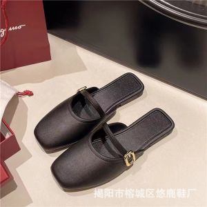 [Free Shipping] New 2026 trendy casual womens slip-on flat sandals versatile for skirts lightweight closed-toe stylish and convenient slip-ons
