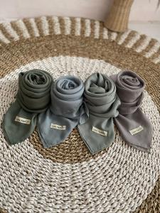 Hijab Plain Square Paket Hemat Beli 4 Gratis 1