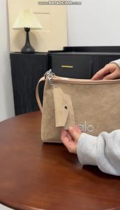 Compact Y2K Alo Crescent Crossbody Bag DetachableCard Pouch Foldable Wrinkle Nylon Bag For Teen Girls Outdoor Walking Gym Everyday Shoulder Bag