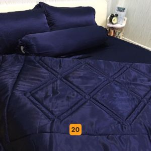 Bộ drap/ga/ra phi bóng trơn 1m6/1m8 màu xanh đen 20. Bộ ra phi bóng. Bộ drap phi bóng. Bộ grap phi bóng. Bộ drap phi lụa. Bộ grap phi lụa. Bộ ga phi lụa. Bộ ra phi lụa. Ga giường-ra giường-drap giường-grap giường.