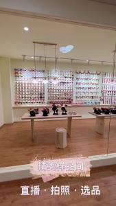 圣诞发夹新品鹿角发饰2025圣诞节节日网红可爱麋鹿角饰品头饰对夹