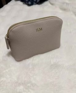 Customized Letters PU Leather Cosmetic Storage Bag Classic Simple Atmosphere Solid Color Make Up Bag Advanced Zipper Wash Bag2026