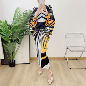 NOVA quality⭐Miyake pleated Personality Stripe Printed Pleated Dress New Summer Western Style Age-Reducing Chic Designer V-Neck Long Dress 100kg Large Size Can Wear