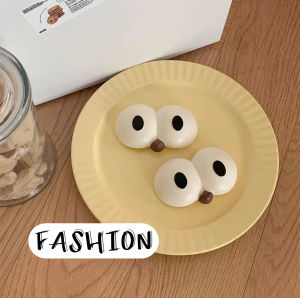 NQshop ใหม่แนะนำ การ์ตูนติดรองเท้ามาใหม่ การ์ตูนแบบเก๋ๆตัวการ์ตูนหลายแบบหลายสีให้เลือกแต่งรองเท้าตามใจชอบมีให้เลือก 24 แบบจุกๆ รีบมาตำกัน