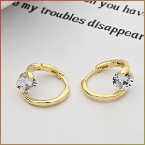 ต่างหูเพทายสําหรับผู้หญิง ต่างหูดีไซน์เฉพาะ เอกลักษณ์โทนสีเย็นต่างหูส่วนบุคคล อารมณ์ที่หรูหราต่างหูใหม่