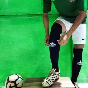 termurah kaos kaki BOLA hitam POLOS panjang selutut