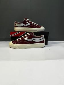 sepatu sneakers pria dan wanita warna maron sepatu kekinian sepatu kasual sepatu vorent original