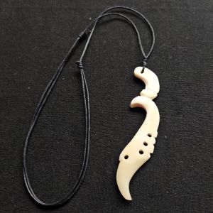 Variasi Kalung Tulang Sapi Asli Bermacam Macam Bentuk Dan Ukiran