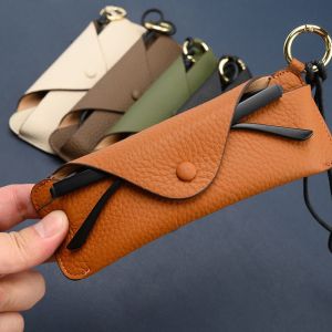 BELLEMODE เรโทร กล่องใส่แว่นตาหนังแท้ แบบพกพาได้ งานทำมือ กล่องใส่แว่นตากันแดด ตัวป้องกันแว่นตา พร้อมสายคล้อง กล่องเก็บแว่นตา ชาย/หญิง