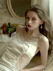 เดรสใส่นอนสายเดี่ยวจีบเซ็กซี่เดรสนอนสายเดี่ยวลูกไม้สีทึบเย้ายวนชุดใส่ในบ้านใส่สบายสำหรับผู้หญิง 1715