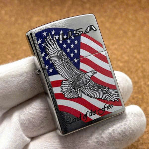 Bật Lửa Zippo Bạc Xước In Màu Đại Bàng Tung Cánh Đời K15 ( Có Hộp - Tặng Đá Bấc)
