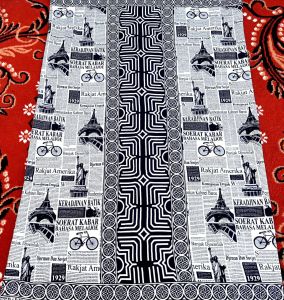 SARUNG BATIK WAYANG SARUNG KORAN INDONESIA