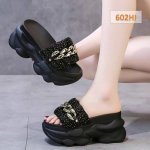 Sandal Wanita Selop Curly Rantai Sole 7 Cm Hitam Krem Putih (602)
