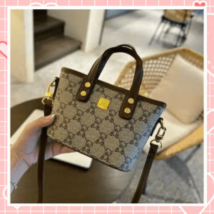 Túi cầm tay đeo chéo túi mini hoạ tiết gấu dễ thương đi chơi siêu xinh vừa điện thoại K234