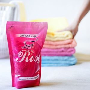 [แพ็ค 32 ชิ้น] โรส / Rose น้ํายาปรับผ้านุ่มกลิ่นกุหลาบ 700 มล.